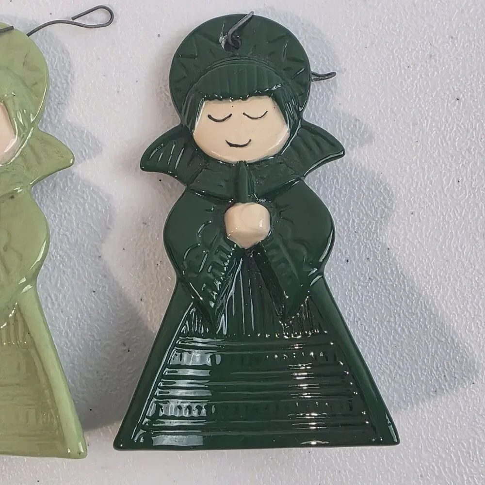Set 2 Vtg Hand Painted Angel Christmas Ornaments Ceramic Choir Robe Green MCM